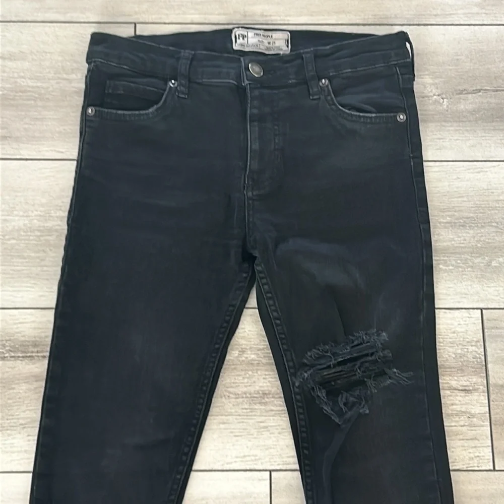 Free People skinny ankle jeans size 25 black